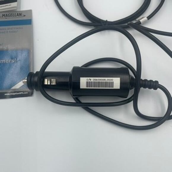Magellan Roadmate 3045 With Accessories Tested Cords Mount Charger Manual - Picture 5 of 8